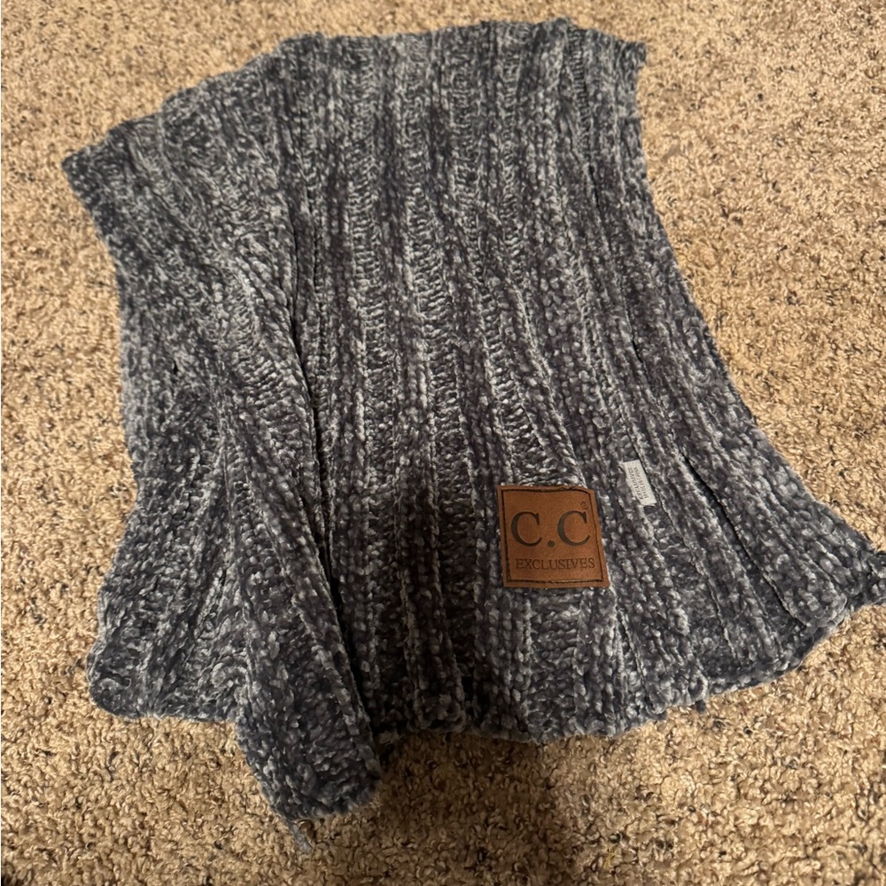 C.C exclusives Grey Scarf